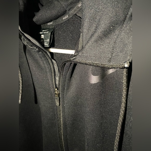 Nike Jacket - Picture 4 of 7